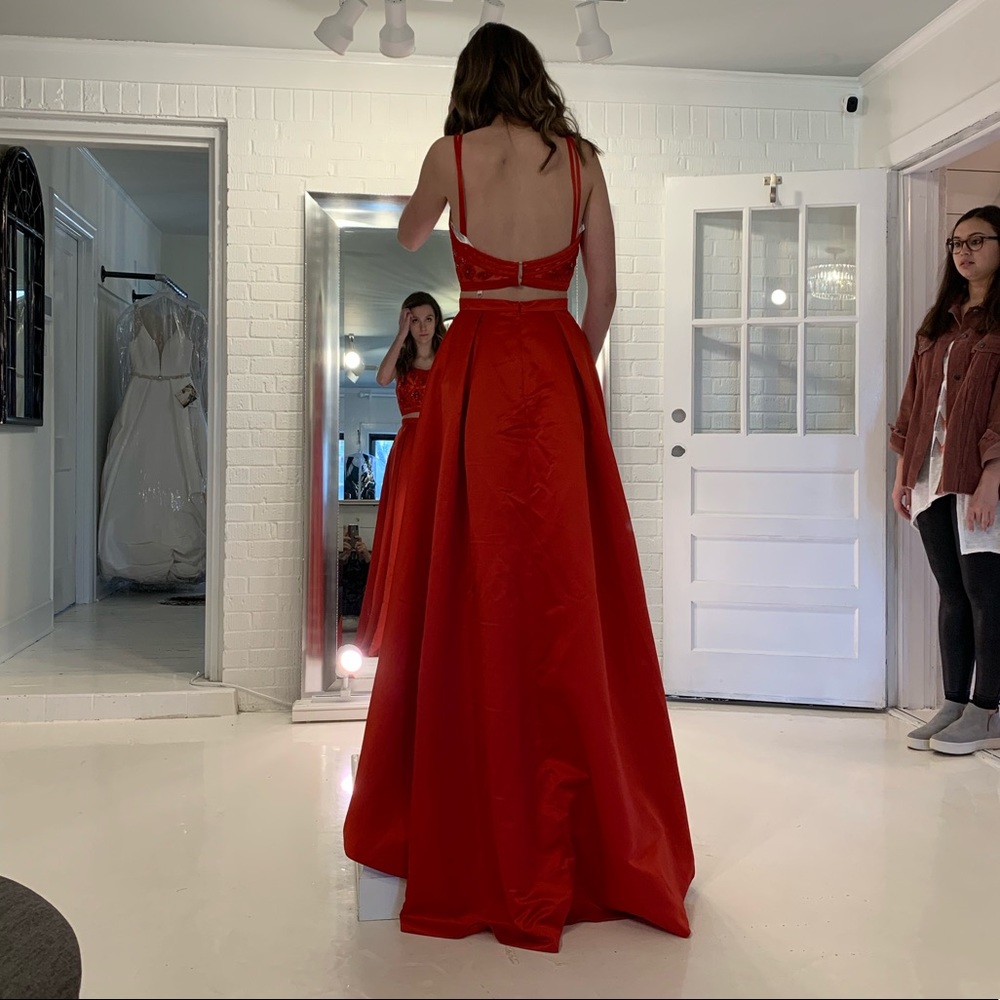 PROM DRESS - Picture 2 of 3